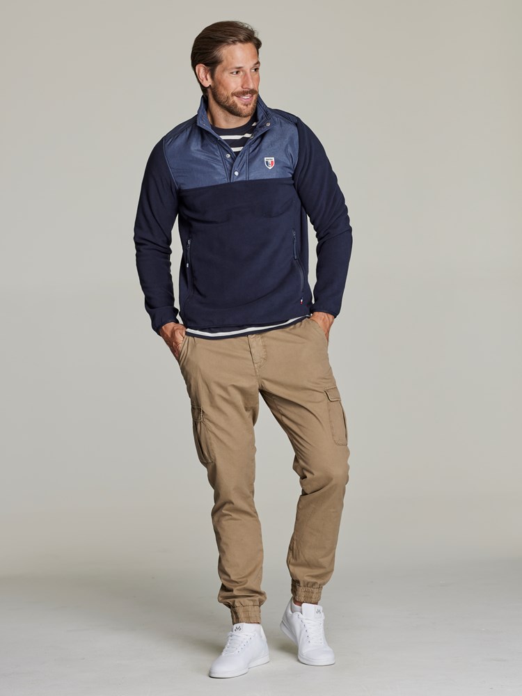 Arthur fleecegenser 7249092_EM6-JEANPAUL-S22-Modell-front_40702.jpg_Front||Front