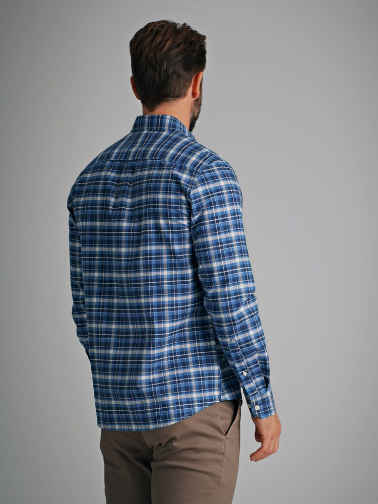 Travis oxfordskjorte 7249146_EHJ-REDFORD-S22-Modell-Back_chn=match_99932.jpg_Back||Back