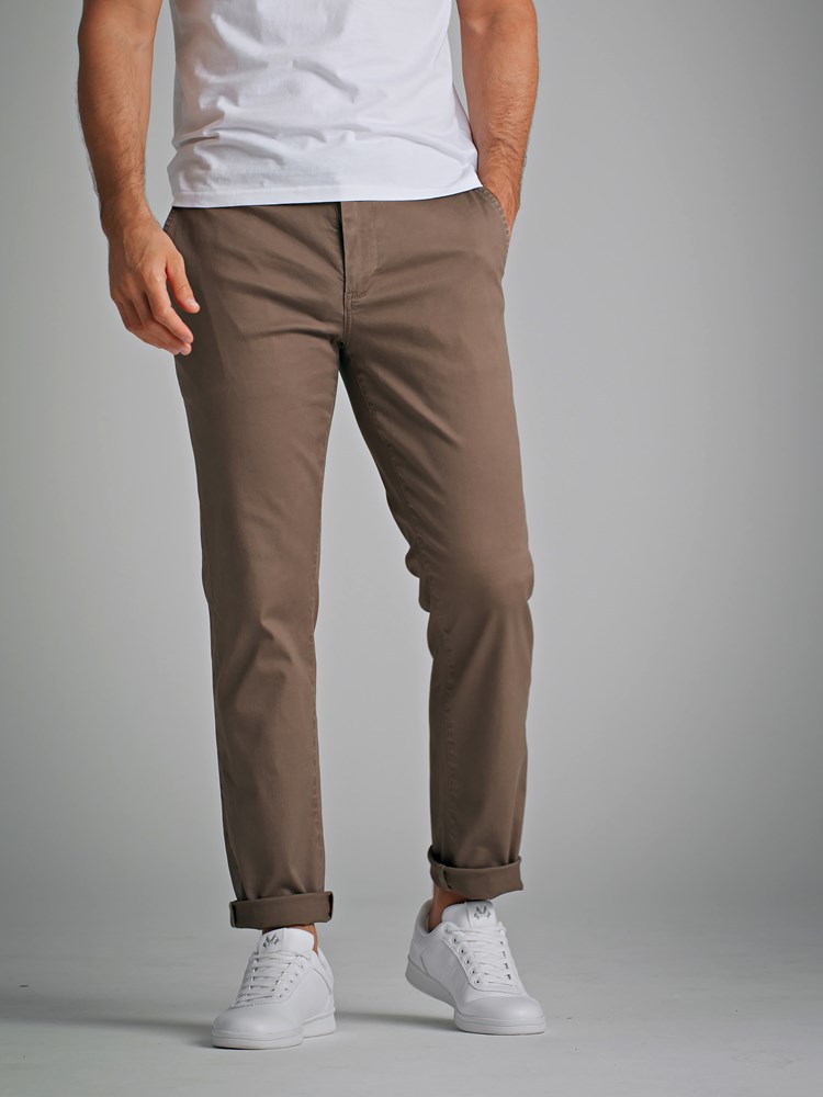 Christer chinos 7249153_AQA-Redford-S22-Modell-Front_Christer chinos AQA_Christer chinos AQA 7249153.jpg_Front||Front