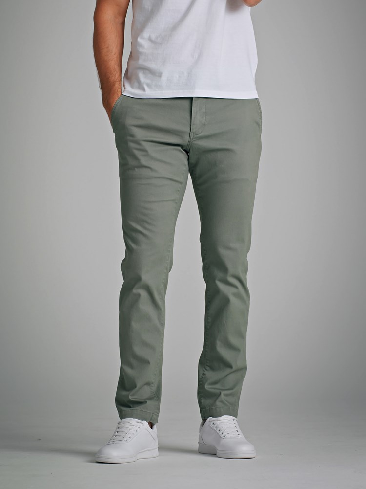 Christer chinos 7249153_GTE-Redford-S22-Modell-Front.jpg_Front||Front
