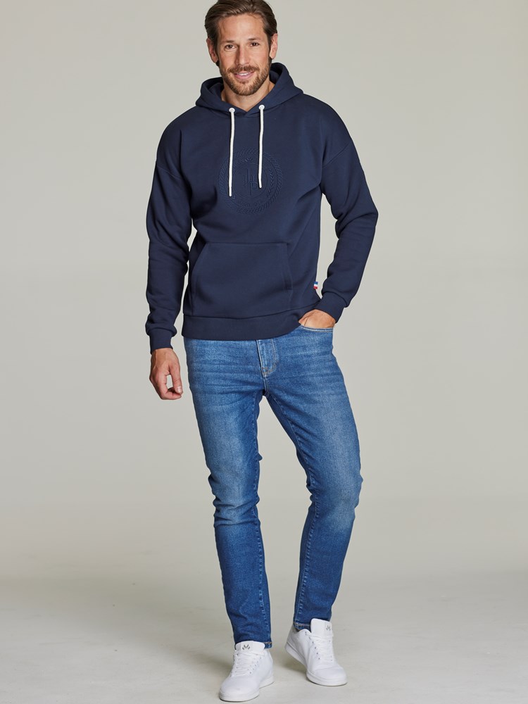 Zacharie hettegenser 7249154_EM6-JEANPAUL-S22-Modell-front_16968_Zacharie hettegenser EM6.jpg_Front||Front