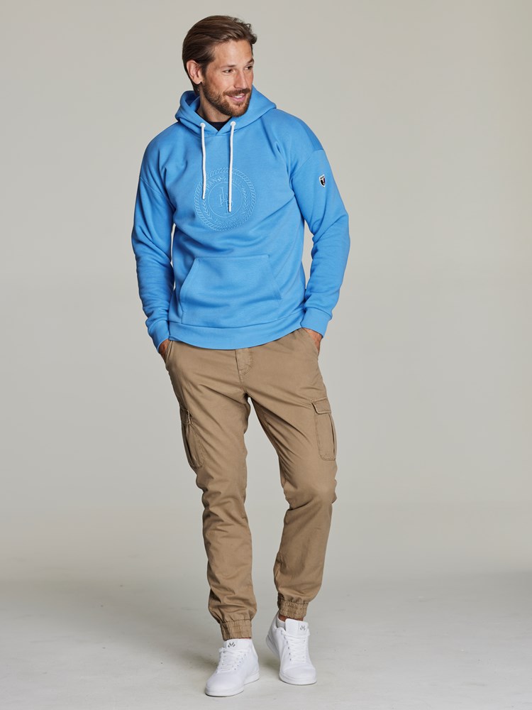 Zacharie hettegenser 7249154_EPI-JEANPAUL-S22-Modell-front_46075_Zacharie hettegenser EPI.jpg_Front||Front