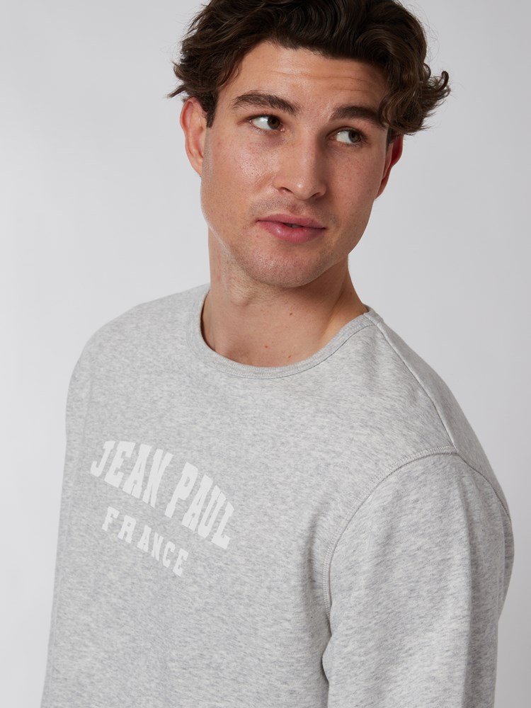 Timmy collegegenser 7249168_IEB-JEANPAUL-S22-Modell-Front_7721_Timmy collegegenser IEB.jpg_Front||Front