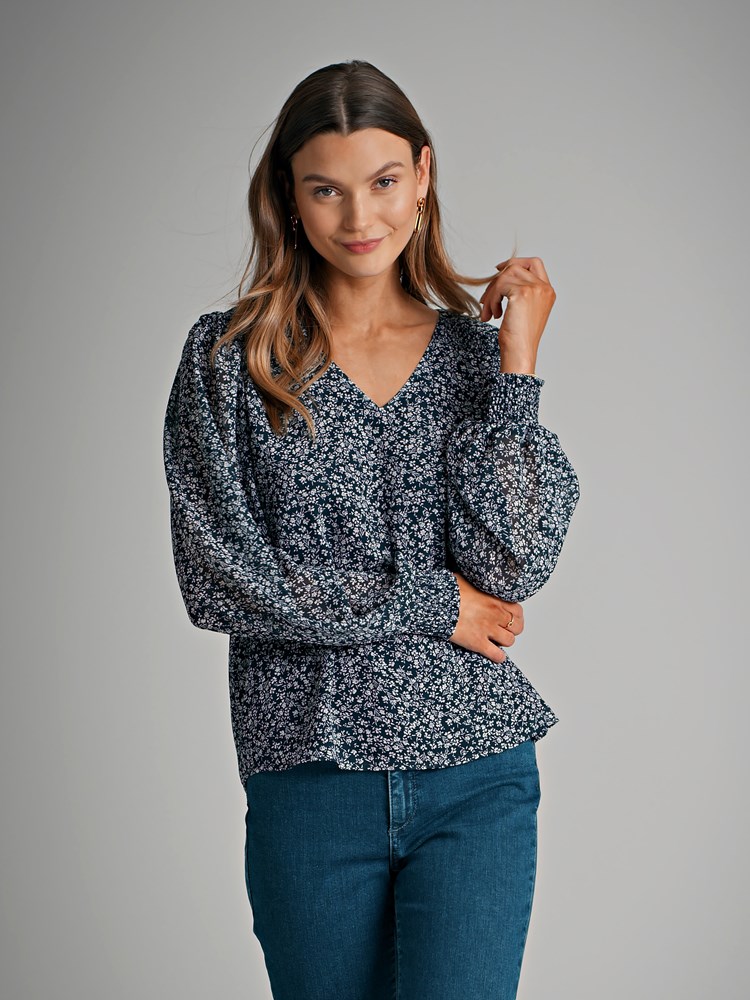 Pam bluse 7249192_EM1-MARIEPHILIPPE-S22-Modell-Front_chn=match_64893_Pam bluse EM1_Pam bluse EM1 7249192.jpg_Front||Front