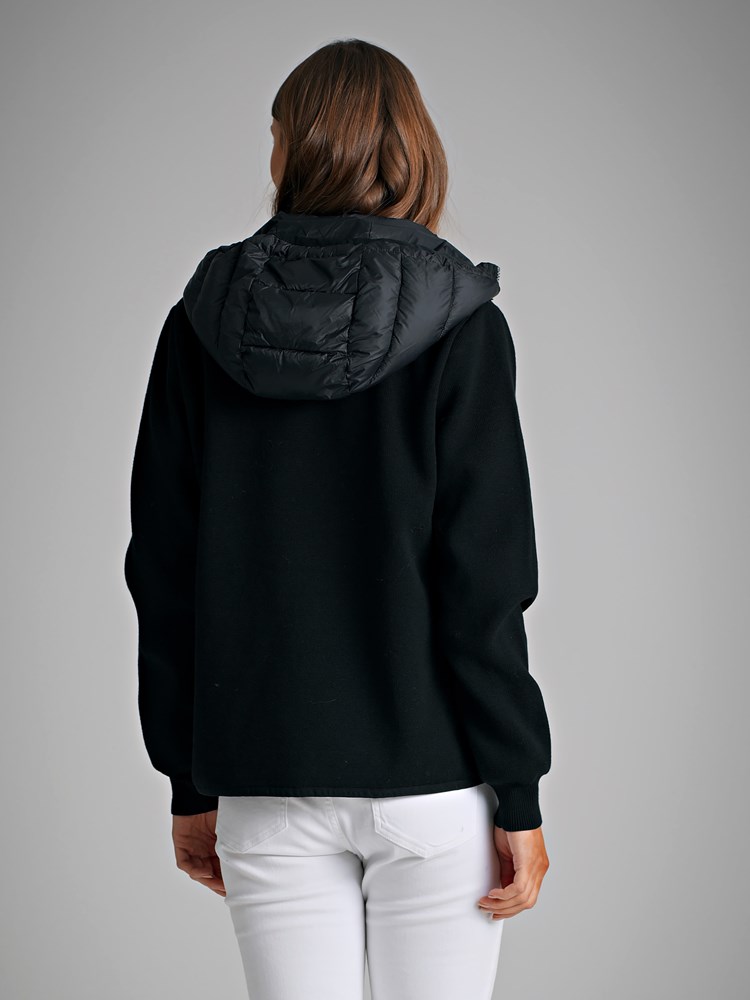 Monica jakke 7249206_CAB-MARIEPHILIPPE-S22-Modell-Back_chn=match_17722_Monica jakke CAB_Monica jakke CAB 7249206.jpg_Back||Back