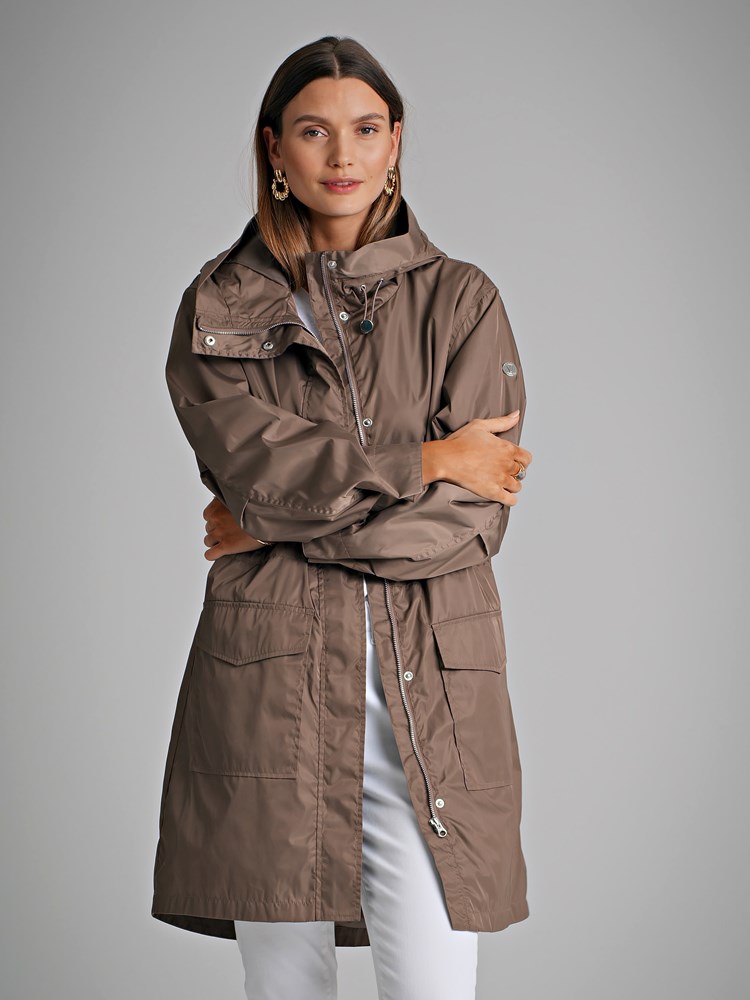Melany Jakke 7249255_I6B-VAVITE-S22-Modell-Front_chn=match_82798_Melany Jakke I6B_Melany Jakke I6B 7249255.jpg_Front||Front