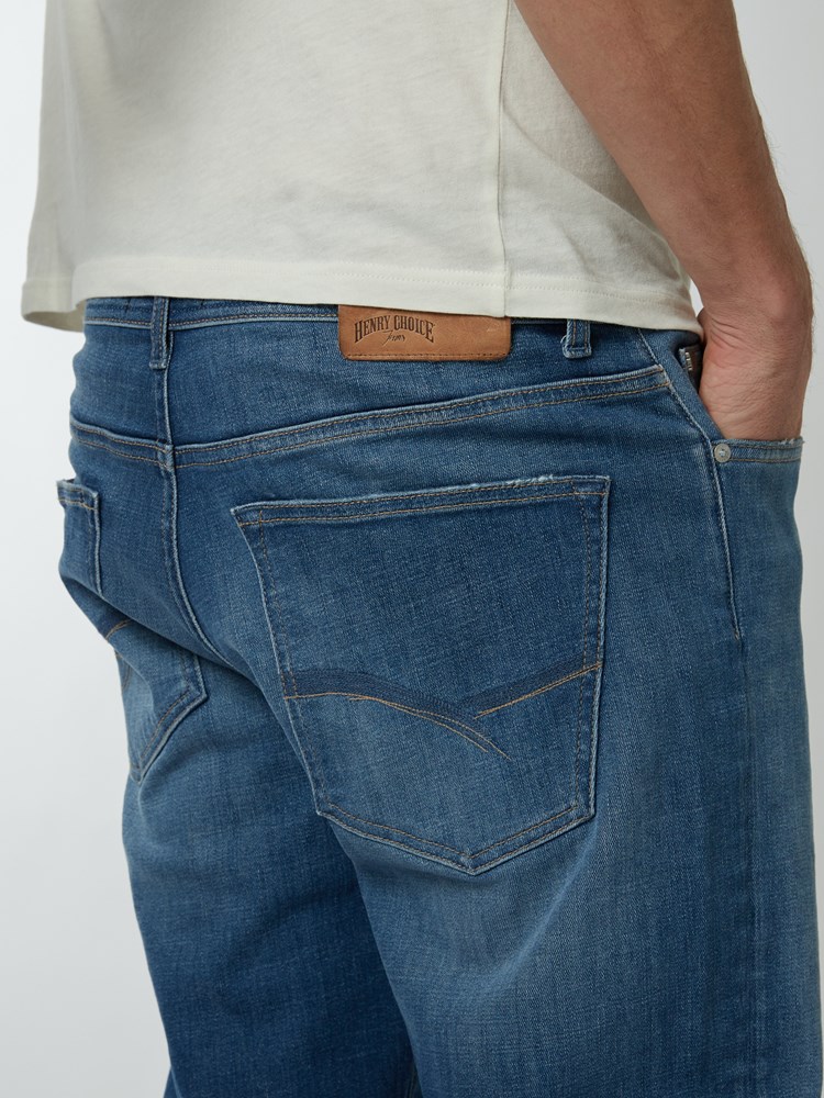 Regular Ralph blues jeans 7249288_D06-HENRYCHOICE-S22-details_chn=boys_6709_Regular Ralph blues jeans D06.jpg_