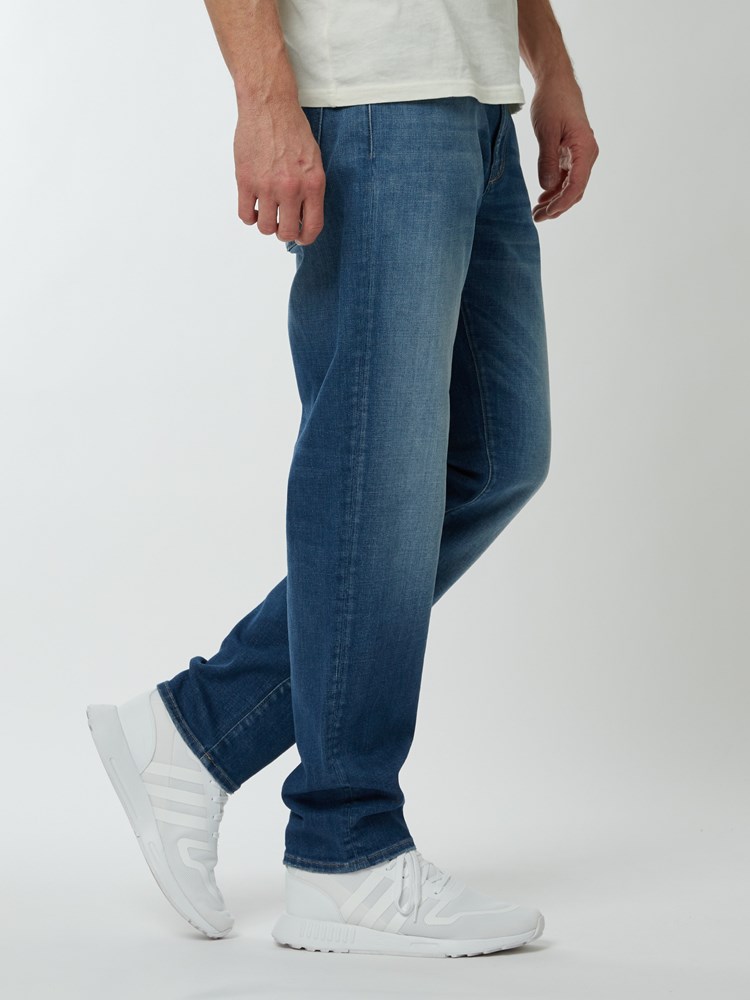 Regular Ralph blues jeans 7249288_D06-HENRYCHOICE-S22-Modell-Right_chn=boys_8988_Regular Ralph blues jeans D06.jpg_Right||Right