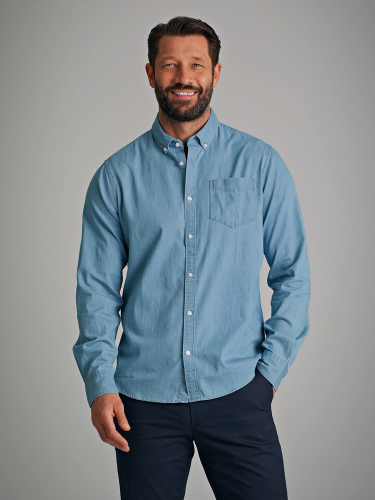 Piero skjorte 7249302_EN3-Mario Conti-A22-Model-Front.jpg_Front||Front