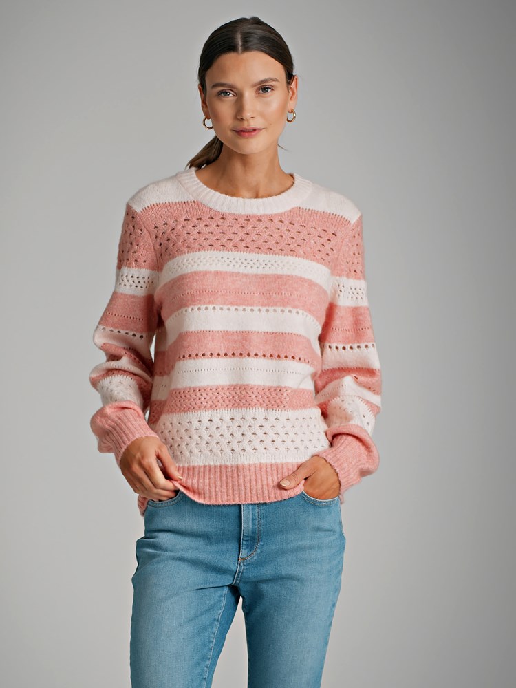 Serena Stripet Genser 7249329_MNC-VAVITE-S22-Modell-Front_chn=match_40204_Serena Stripet Genser  MNC_Serena Stripet Genser  MNC 7249329_Serena Stripet Genser MNC.jpg_Front||Front