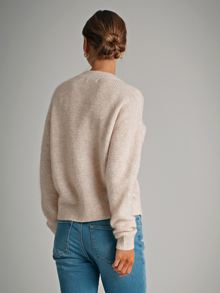 Carmen cardigan 7249378_AO9-DONNA-S22-Modell-Back_chn=match_65846_Carmen cardigan AO9_Carmen cardigan AO9 7249378.jpg_Back||Back