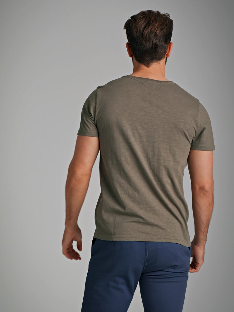 Ford t-skjorte 7249647_GMM-S22-Redford-Modell-Back_Ford t-skjorte GMM.jpg_Back||Back