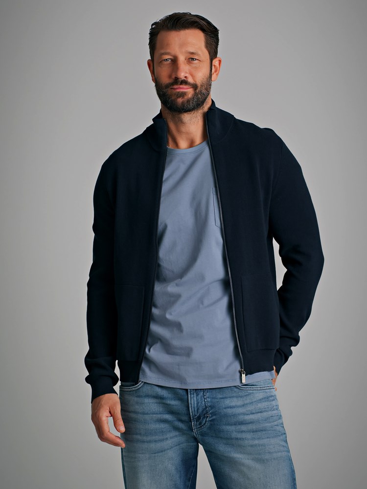 Matera cardigan 7249655_EM6-MARIOCONTI-S22-Modell-Front_chn=match_63763_Matera cardigan EM6_Matera cardigan EM6 7249655.jpg_Front||Front