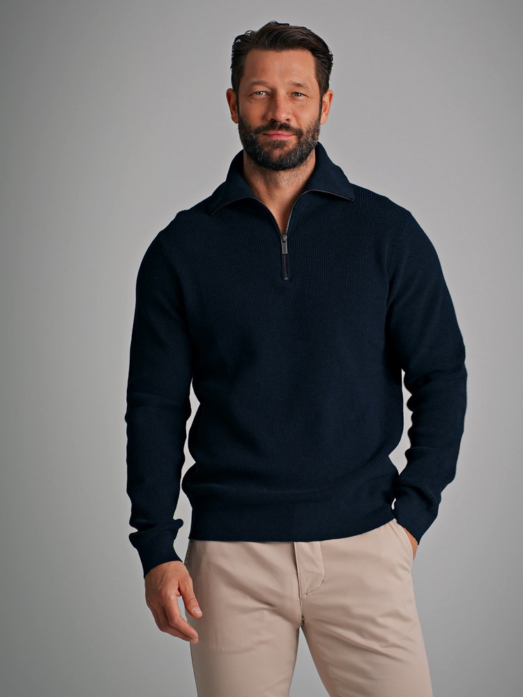 Teo genser 7249656_EM6-MARIOCONTI-S22-Modell-Front_chn=match_42491_Teo genser EM6.jpg_Front||Front