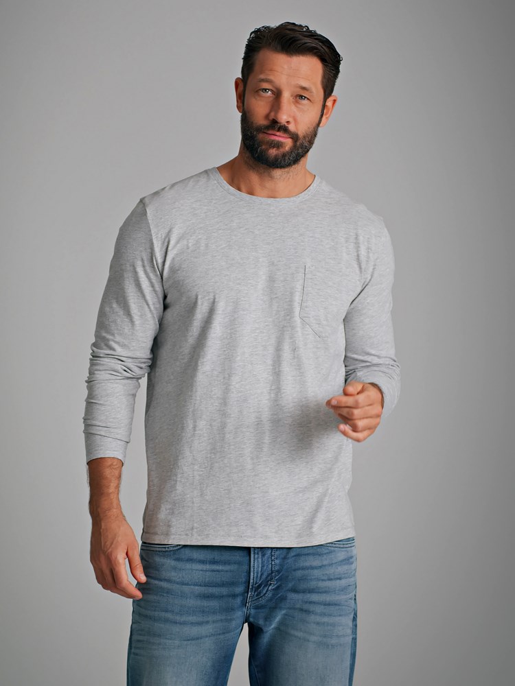 Bologna genser 7249662_I5V-MARIOCONTI-S22-Modell-Front_chn=match_27870.jpg_Front||Front