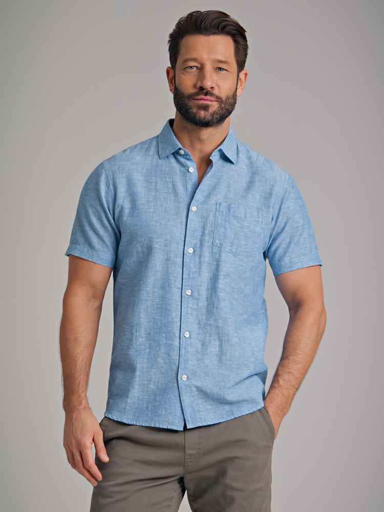Elia linskjorte 7249875_EN3-REDFORD-H22-Modell-Front.jpg_Front||Front