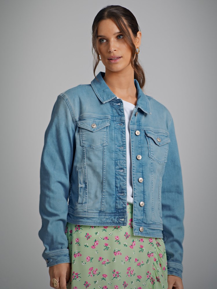 Sophia denim jakke 7249900_DAF-VAVITE-H22-Modell-Front_chn=match_7197_Sophia denim jakke DAF_Sophia denim jakke DAF 7249900.jpg_Front||Front