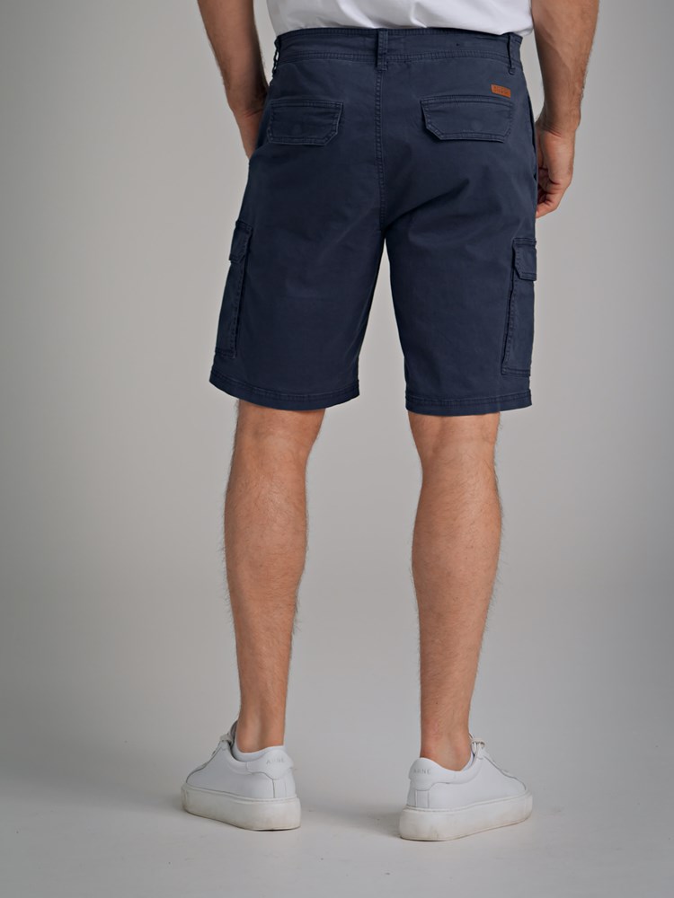 Oakland shorts 7250207_EMU-REDFORD-H22-Modell-Back_chn=match_4142.jpg_Back||Back