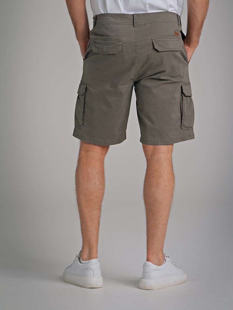 Oakland shorts 7250207_GMR-REDFORD-H22-Modell-Back.jpg_Back||Back
