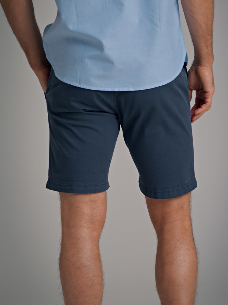 Relaxed shorts 7250208_EHJ-REDFORD-H22-Modell-Back_chn=match_7630.jpg_Back||Back