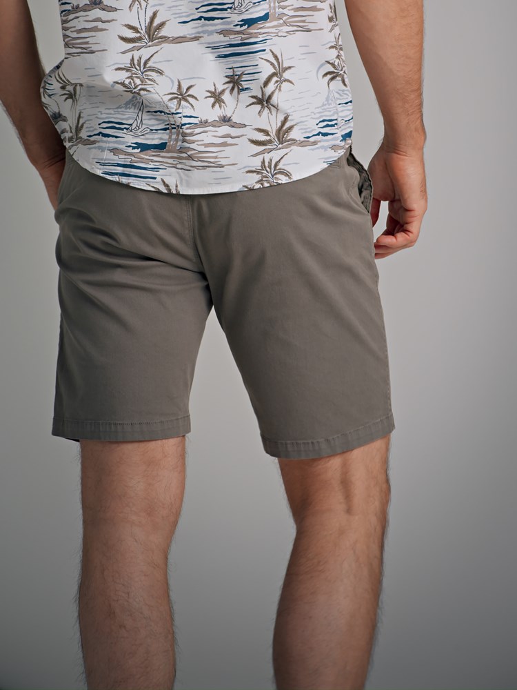 Relaxed shorts 7250208_I5Z-REDFORD-H22-Modell-Back_chn=match_2716.jpg_Back||Back