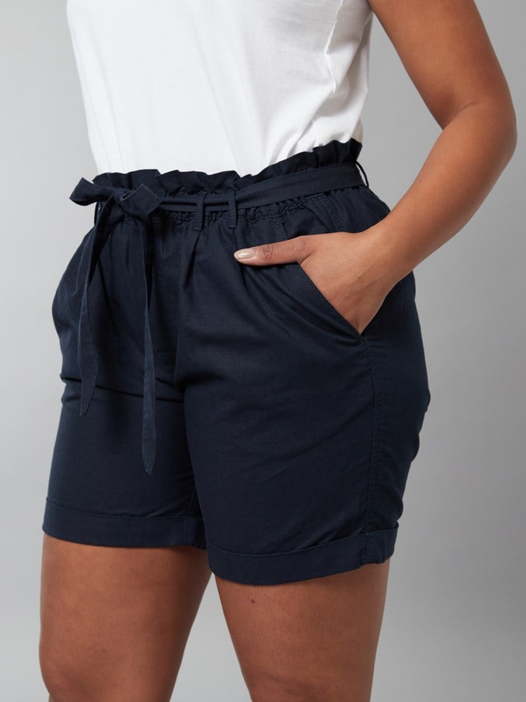 Faustine linshorts 7250309_EM6-JEANPAUL-H22-Modell-Front_2454_Faustine linshorts EM6_Faustine linshorts EM6 7250309.jpg_