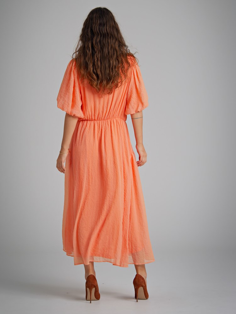 Delani kjole 7250323_MKN-DONNA-H22-Modell-Back_chn=match_4329_Delani kjole MKN_Delani kjole MKN 7250323.jpg_Back||Back