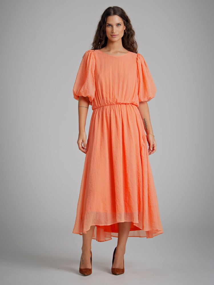 Delani kjole 7250323_MKN-DONNA-H22-Modell-Front_chn=match_89_Delani kjole MKN_Delani kjole MKN 7250323.jpg_Front||Front