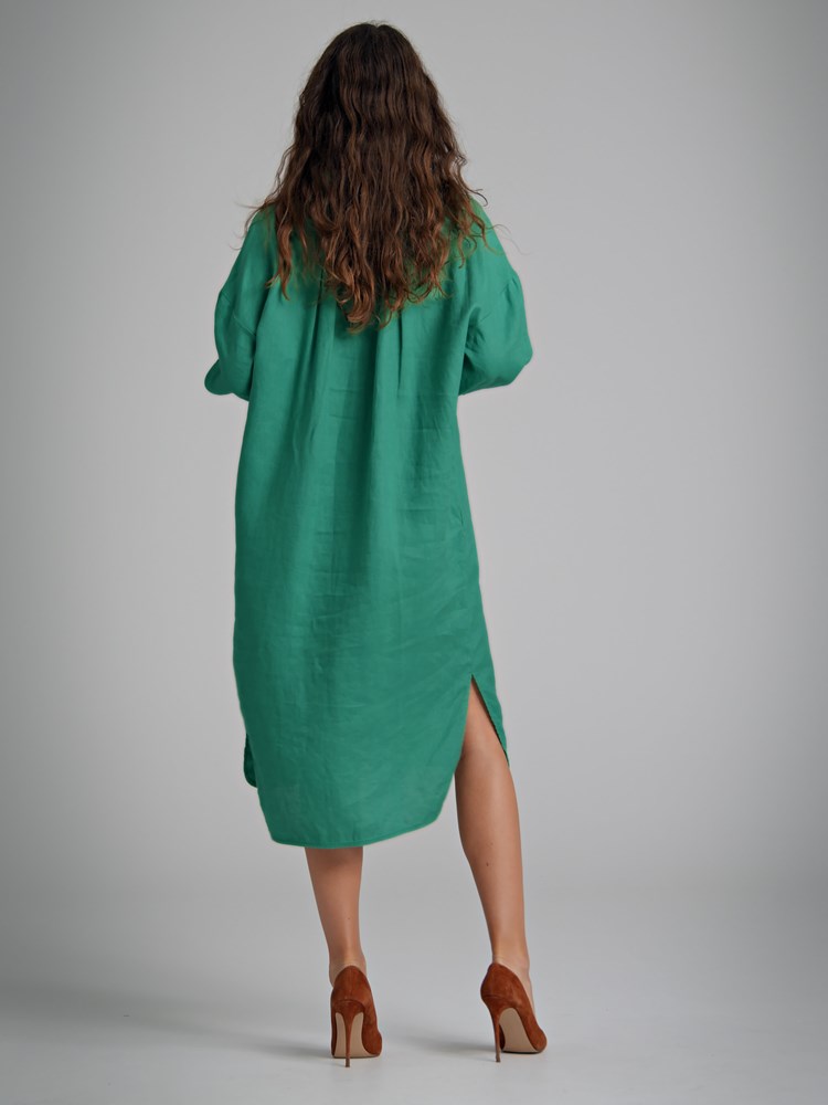 Ilsa skjortekjole 7250328_GJA-DONNA-H22-Modell-Back_chn=match_4380.jpg_Back||Back