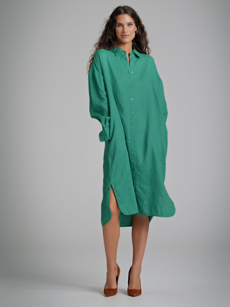 Ilsa skjortekjole 7250328_GJA-DONNA-H22-Modell-Front_chn=match_6647.jpg_Front||Front