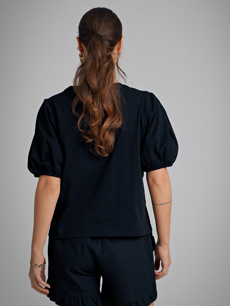 Astrid t-skjorte 7250330_CAB-DONNA-H22-Modell-Back_chn=match_4632_Astrid t-skjorte CAB_Astrid t-skjorte CAB 7250330.jpg_Back||Back