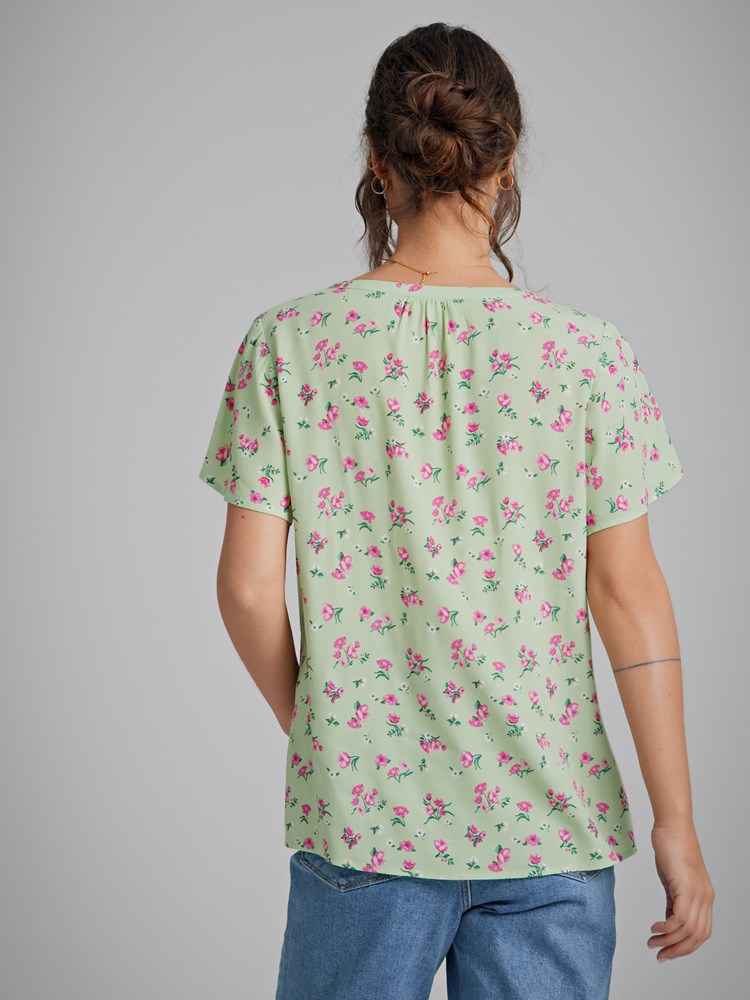 Ariel printet bluse 7250345_GEE-VAVITE-H22-Modell-Back_chn=match_5768_Ariel printet bluse GEE_Ariel printet bluse GEE 7250345.jpg_Back||Back