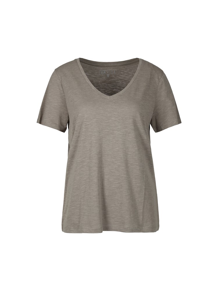 Olivia v-hals t-skjorte 7250403_GJW-VAVITE-H22-Front_1312_Olivia v-hals t-skjorte GJW_Olivia v-hals t-skjorte GJW 7250403.jpg_Front||Front