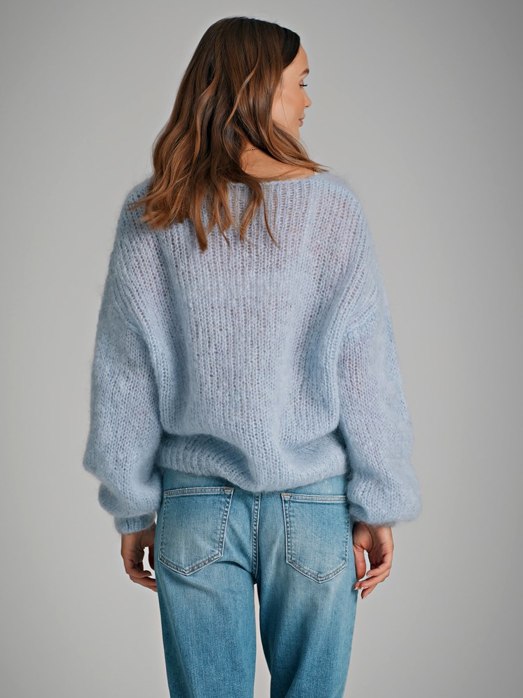 Stina genser 7250412_ENS-MARIEPHILIPPE-S22-Modell-Back_chn=match_69834_Stina genser ENS_Stina genser ENS 7250412.jpg_Back||Back