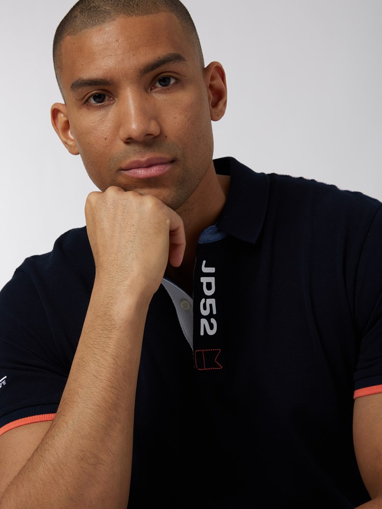 Bastien pique 7250503_EM6-JEANPAUL-H22-Front_3504_Bastien pique EM6.jpg_Front||Front