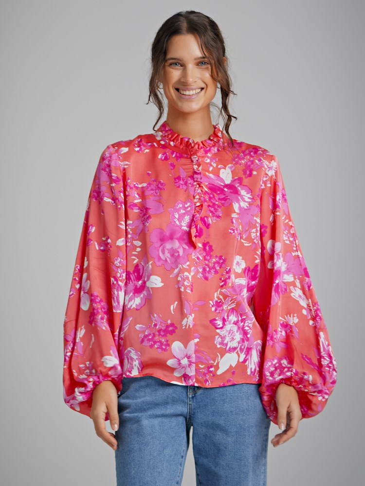 Ann bluse 7250563_MPU-MARIEPHILIPPE-H22-Modell-Front_chn=match_4724_Ann bluse MPU_Ann bluse MPU 7250563.jpg_Front||Front