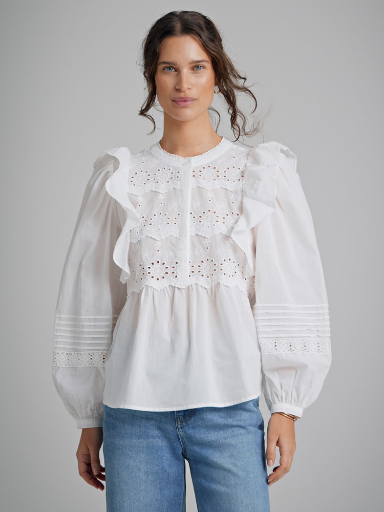 Callista bluse 7250574_O68-DONNA-H22-Modell-Front_chn=match_6772.jpg_Front||Front