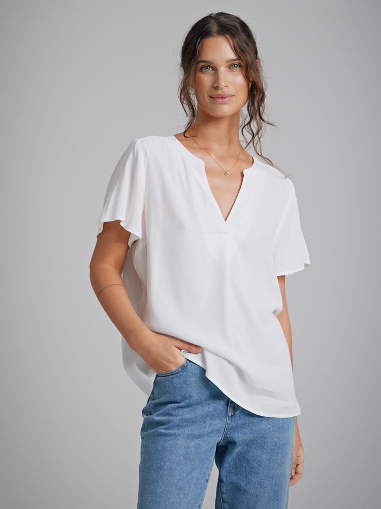 Ariel bluse 7250577_O79-VAVITE-H22-Modell-Front_chn=match_6519_Ariel bluse O79_Ariel bluse O79 7250577.jpg_Front||Front