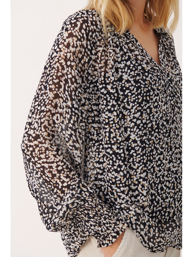 Ketta bluse 7251309_CAB-PART TWO-S23-detail_Ketta bluse CAB 7251309_KETTA BL_Katta_Ketta Skjorte.jpg_