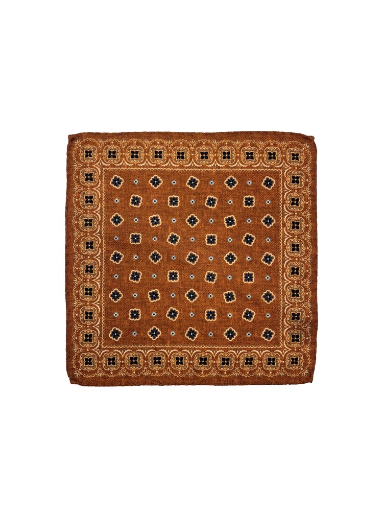 Lommetørkle i ull 7251561_K3W-INTEX-S23-front_LOMMETØRKLE ULL MØNSTERT RUST.jpg_Front||Front