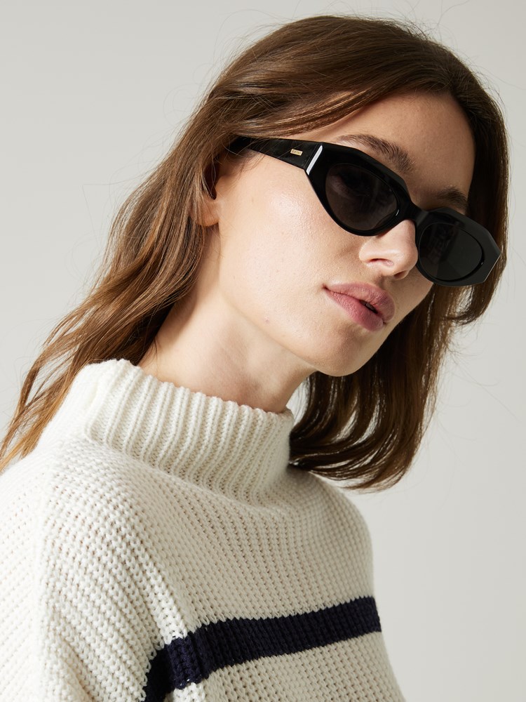 Gaby solbrille sort 7251642_JPF Solbrille_Svart_S23 (1)_Gaby solbrille sort CAB_Gaby solbrille sort CAB 7251642.jpg_