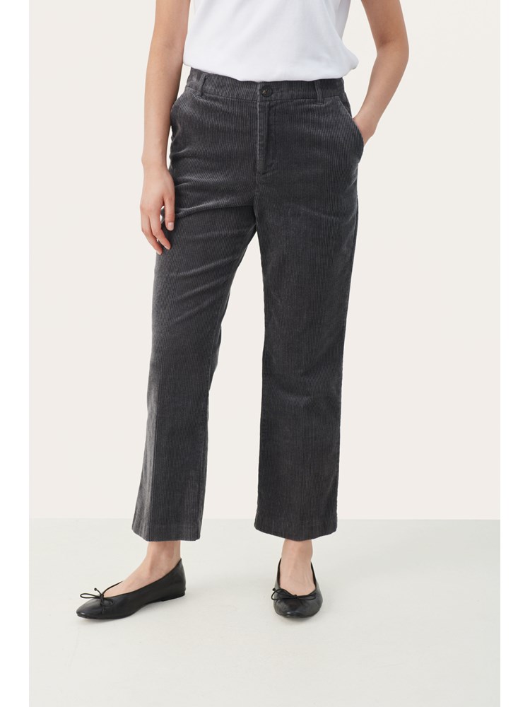 Misha cropped bukse 7251936_IEL-PART TWO-A23-FRONT-2_Misha cropped bukse IEL_Misha cropped bukse IEL 7251936.jpg_