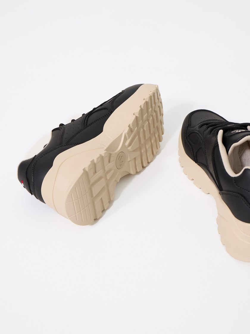 7253273 ID2 7253266_ID2_Jean Paul_Astro Sneaker_A25 (1).jpg_