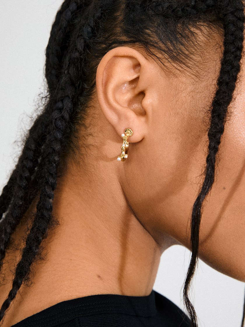 7253605 Q1G 7253605_Q1G_Hadley Earrings Gold-Plated_3_Hadley Earrings Gold-Plated Q1G_Hadley Earrings Gold-Plated Q1G 7253605.jpg_