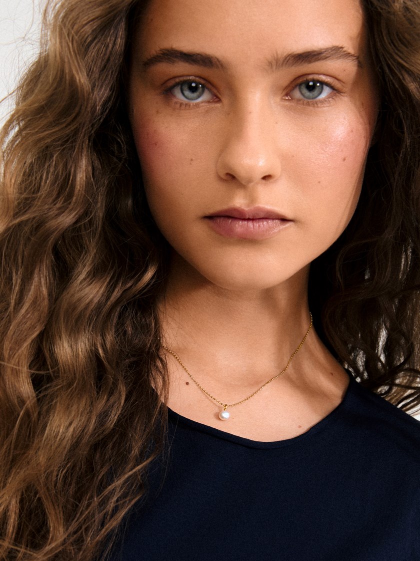 7253608 Q1G 7253608_Q1G_Hadley Necklace Gold-Plated_3_Hadley Necklace Gold-Plated Q1G.jpg_