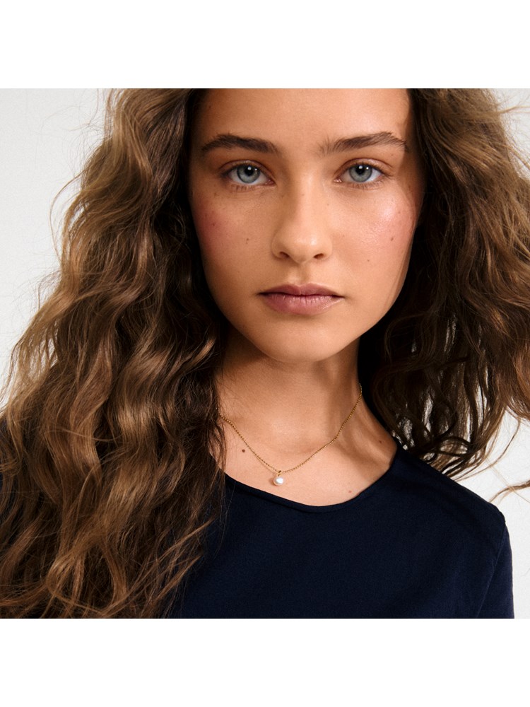 Hadley Necklace Gold-Plated 7253608_Q1G_Hadley Necklace Gold-Plated_3_Hadley Necklace Gold-Plated Q1G_Hadley Necklace Gold-Plated Q1G 7253608.jpg_