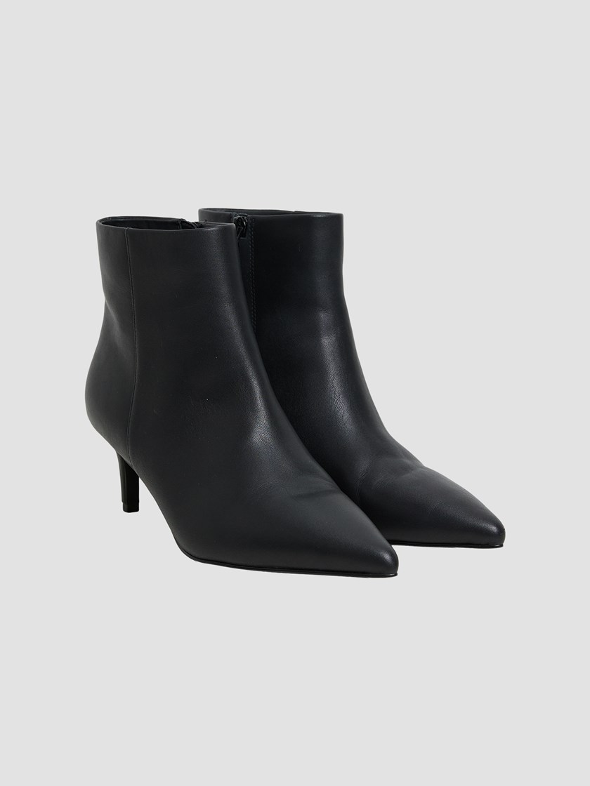 7253934 ID2 7253934_ID2-DONNA-A26-Front_1 (3)_Laura boots ID2.jpg_