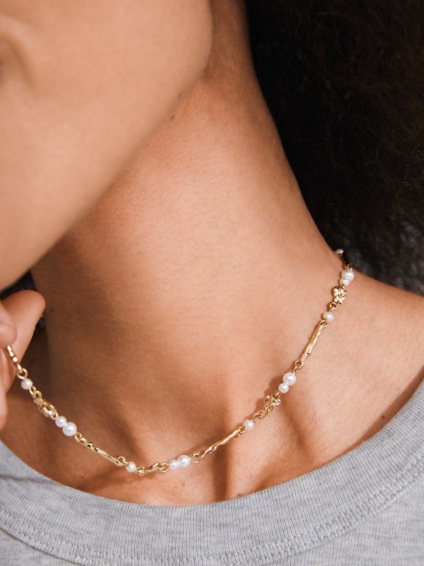 7254000 Q1G 7254000_Q1G_PILGRIM_SLOAN pearl necklace gold-plated_2_Sloan Pearl Necklace Q1G.jpg_