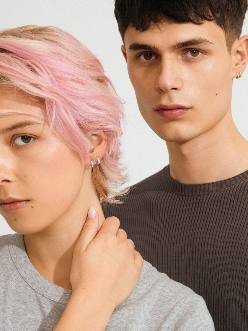 7254113 Q1G 7254113_Q1G_PILGRIM_oredobber_gold_dame_herre_unisex_A26_2_Eddy Organic Shaped Hoops Q1G.jpg_