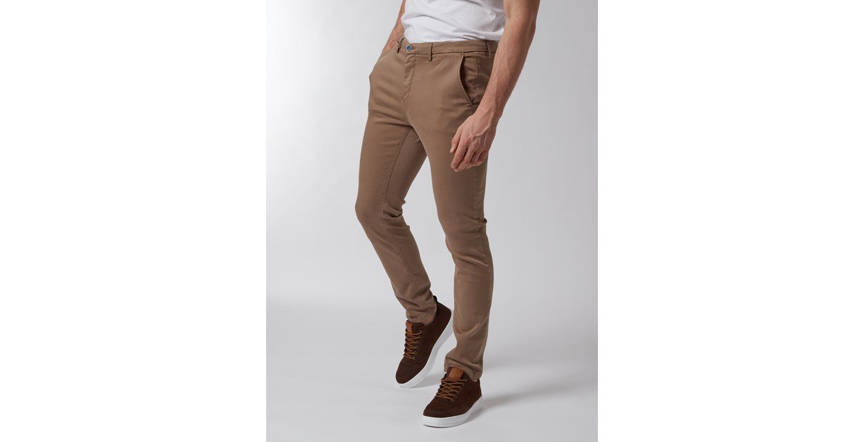 Alan color hyper str. chino Walnut | MATCH nettbutikk